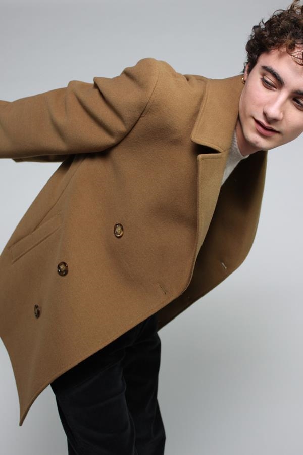 ABRIGO CRUZADO CAMEL | ANTONIO MIRO