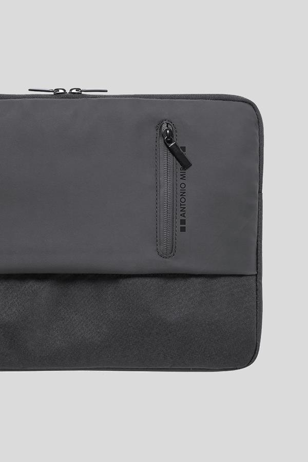Funda Ordenador DILON | ANTONIO MIRO