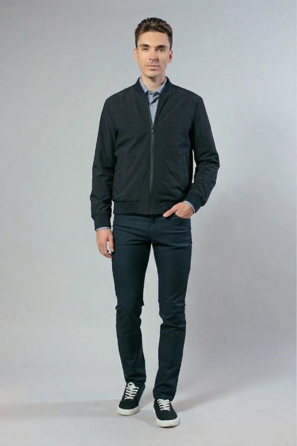 BOMBER TÉCNICA NEGRA | ANTONIO MIRO