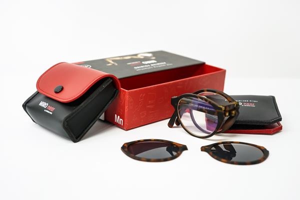 MIRO NEAR ZEUS Plegable con CLIPS SOLARES | ANTONIO MIRO