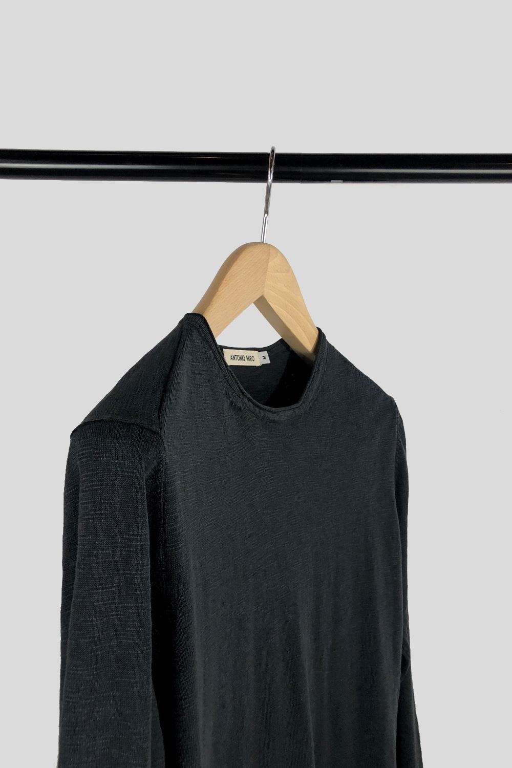 Jersey negro cuello redondo en algodón | 1625HJCR00/042