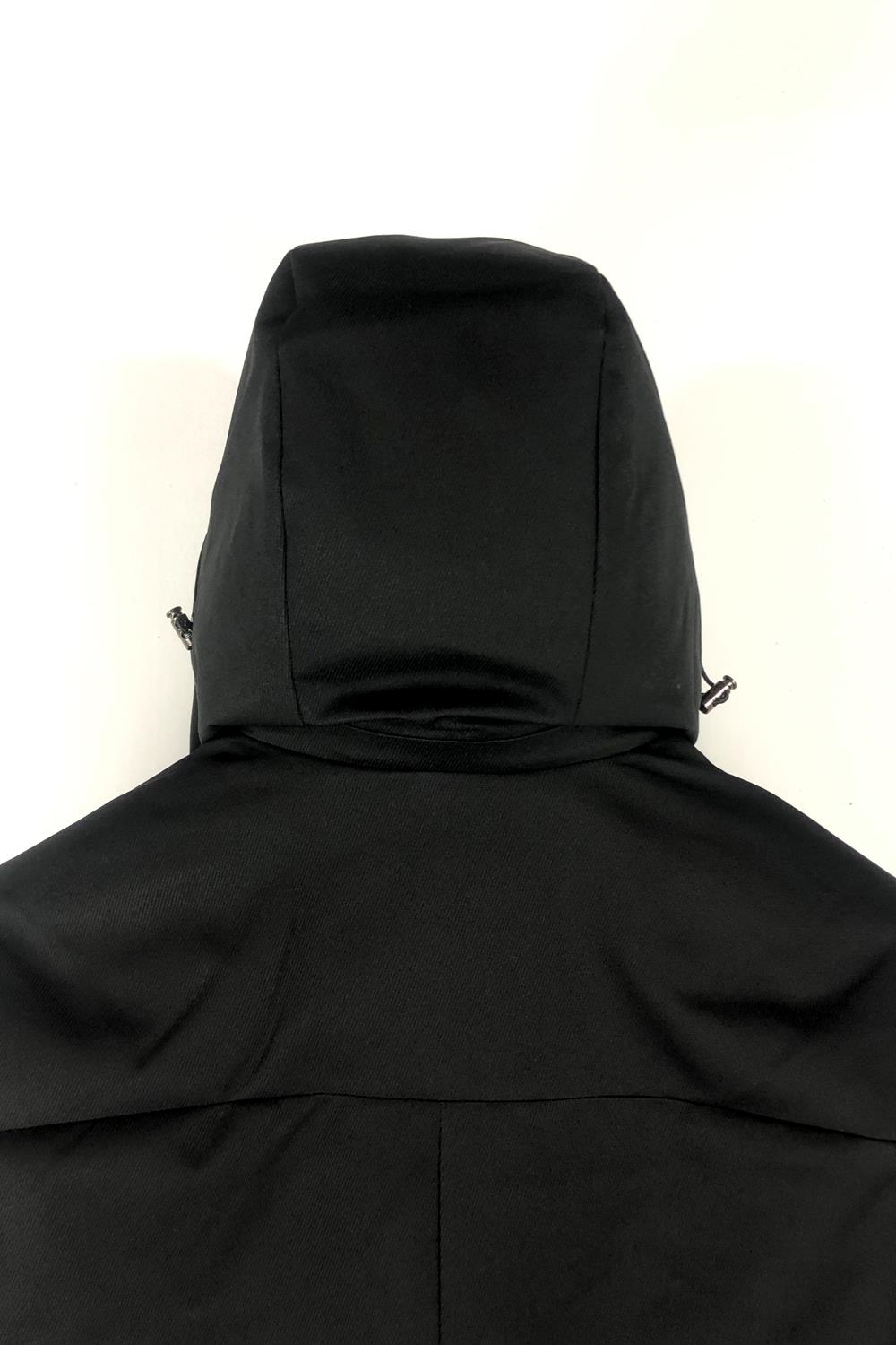 Anorak negro con capucha | 528
